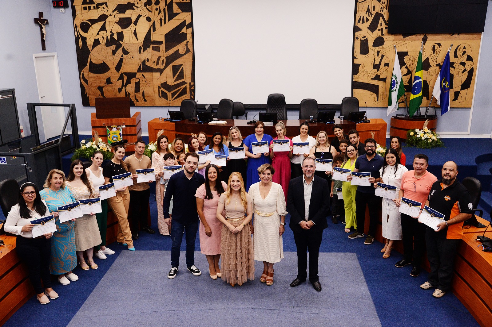 Câmara entrega homenagens a empreendedores de Ponta Grossa